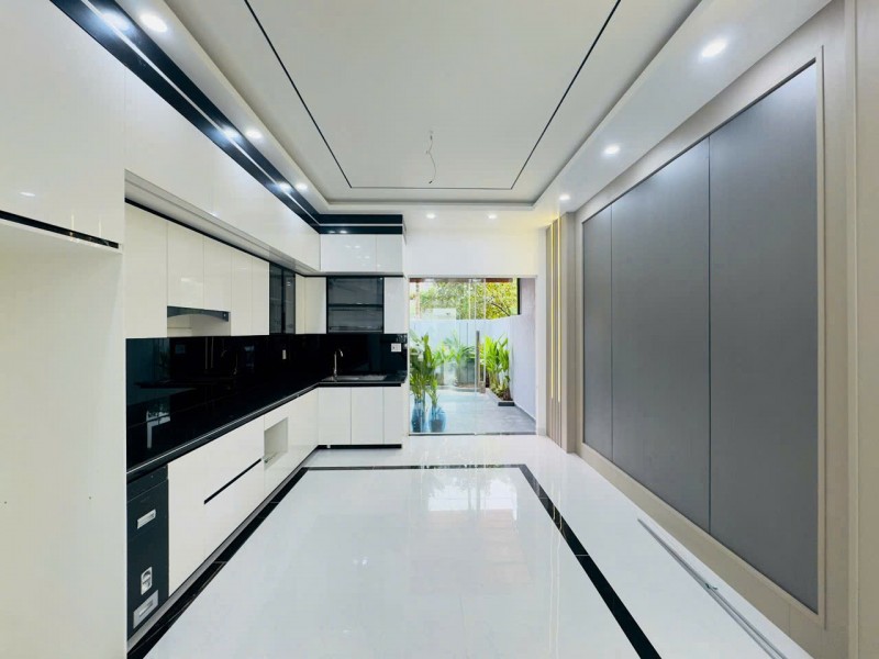 BÁN NHÀ SÂN VƯỜN 4 TẦNG KHU LÊ HỒNG PHONG – Ô TÔ VÀO TẬN NHÀ – GIÁ 6,8 TỶ