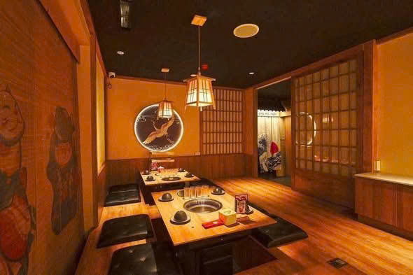 SANG NHƯỢNG NHÀ HÀNG CAO CẤP MẶT PHỐ NGUYỄN VĂN LỘC – HÀ ĐÔNG