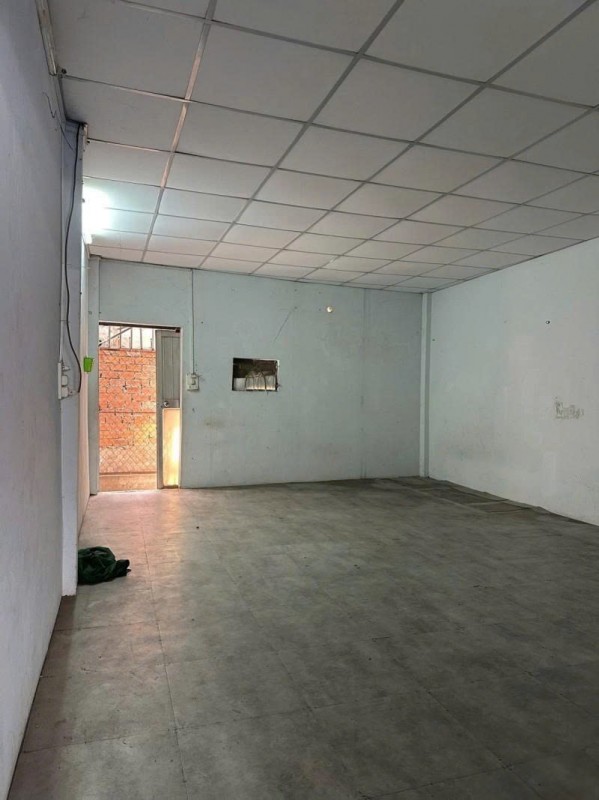 Bán nhà Mặt tiền Bờ Bao 1 ( 20 Bờ Bao Tân Thắng), 4x18m, 2 tầng cũ, tiện xây mới, 13,5 tỷ.