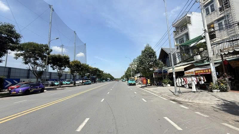 Bán nhà Mặt tiền Bờ Bao 1 ( 20 Bờ Bao Tân Thắng), 4x18m, 2 tầng cũ, tiện xây mới, 13,5 tỷ.