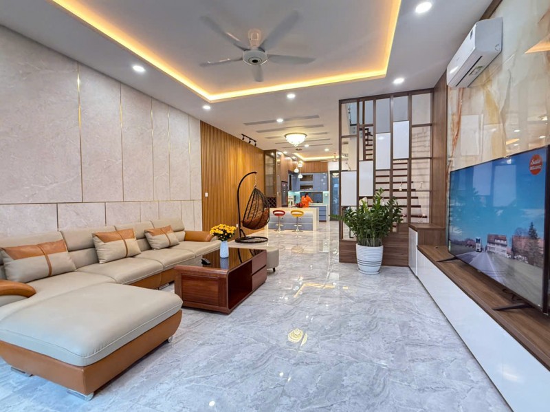 Căn Capella Nha Trang 3 tầng – đang cho thuê 32tr/tháng – gần hồ bơi – giá 9,85 tỷ”