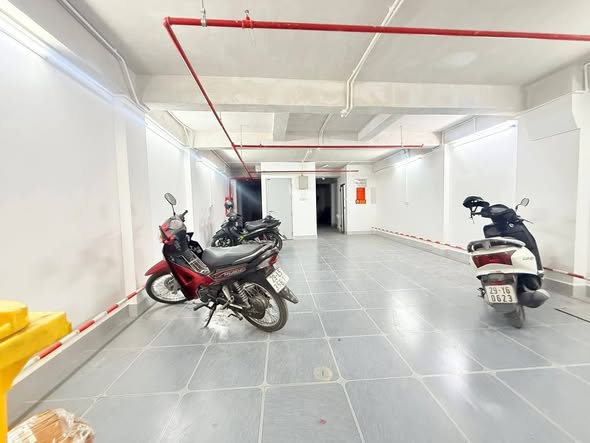 Võng Thị – CCMN 6T thang máy 104m² MT 6.1m – Giá chào 27.5 Tỷ Gần Hồ Tây