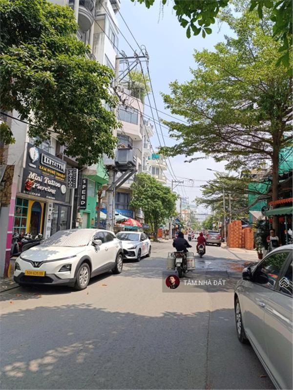 Mặt Tiền Kinh doanh Gần DH CÔNG NGHIỆP  (4,2x16m) nhà cấp 4 tiện xây mới giá 8,8 tỷ