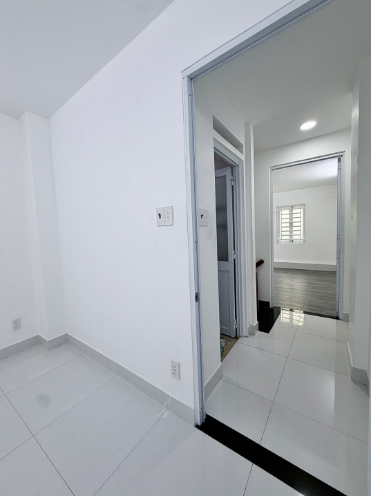 BÁN NHÀ LẠC LONG QUÂN P.10 TÂN BÌNH GIÁP QUẬN 10 45m²(4.2 x 12) 4,55T