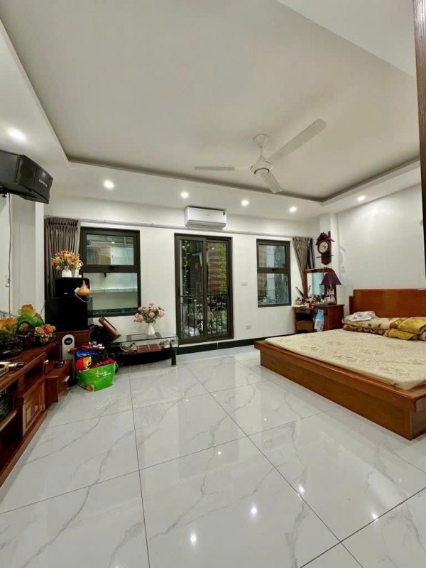 Bán Nhà Đê Trần Khát Chân 37m2. 5 tầng. mặt tiền 5.5m. giá 15.9 Tỷ Hai Bà Trưng Hà Nội