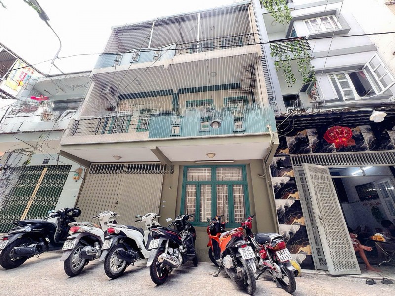 HIẾM NGANG LỚN 6M*8,5M - BÁN NHÀ 4 TẦNG XE HƠI NGỦ TRONG NHÀ Đ.VÕ VĂN TẦN, QUẬN 3 - NGAY GÓC CMT8 -