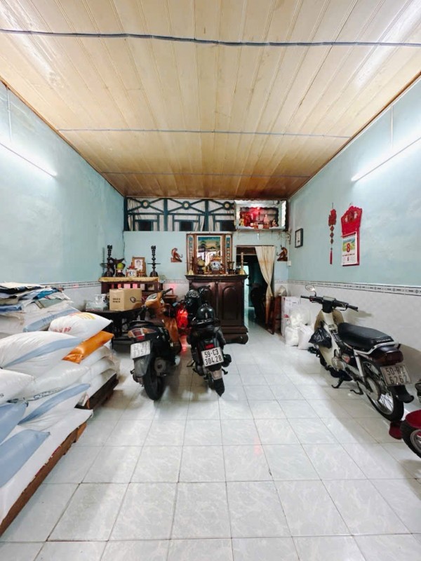 MẶT TIỀN KINH DOANH TÔN ĐẢN Q4 NGANG 5 DÀI 22 M  

DƯỚI  100 TRIỆU M