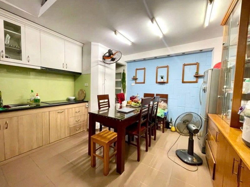 Hàng hiếm! Bán nhà Thái Hà, 65m2, 3 tầng, 16.4 tỷ, kinh doanh đỉnh, dòng tiền 25tr/tháng