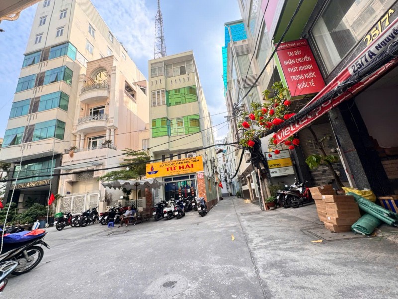 HIẾM- BÁN NHÀ 5 TẦNG CĂN GÓC 2 MẶT TIỀN XE HƠI NGỦ TRONG NHÀ Đ.NGUYỄN BỈNH KHIÊM, QUẬN 1- NGAY GÓC