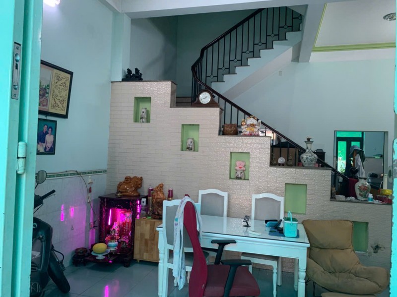 CHÍNH CHỦ CẦN BÁN NHANH LÔ ĐẤT TẶNG  KÈM NHÀ CẤP 4 tại quận Bình Tân, TP HCM