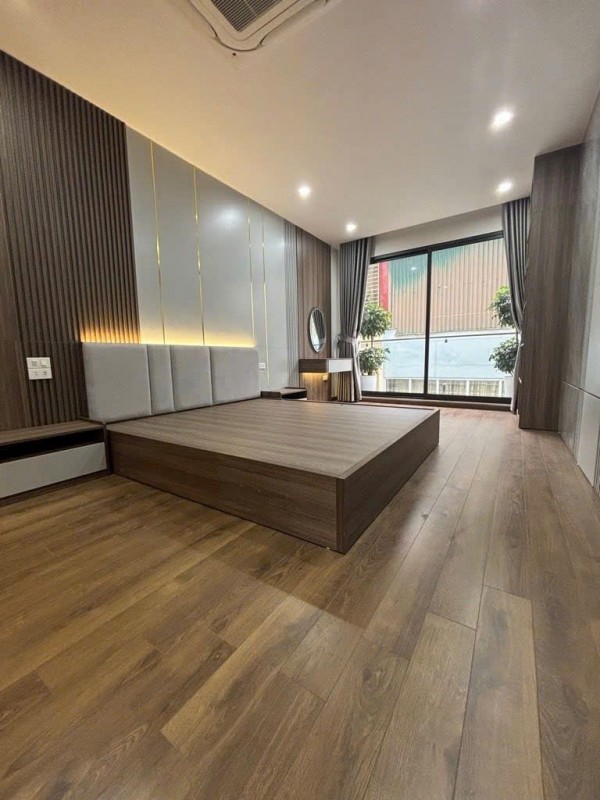 Bán nhà đẹp Khai Sơn Ngọc Thụy- Dân xây- Thang máy- oto tránh- view hồ 45m 6 tầng 13,x tỷ(TL)