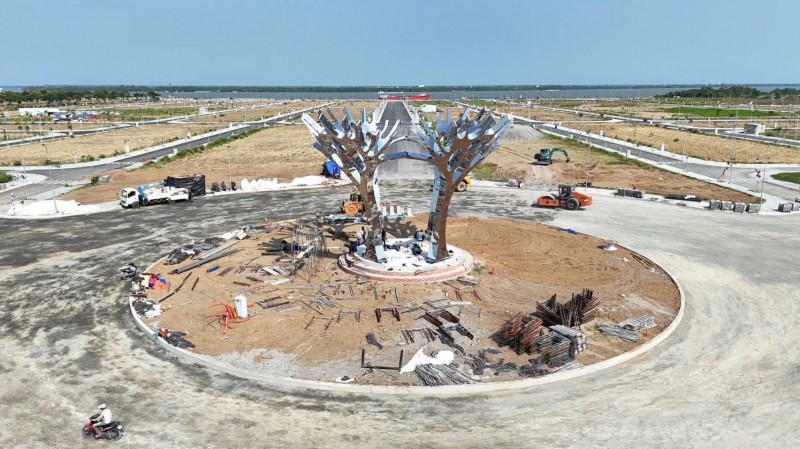 Đất nền sổ hồng Cần Giuộc, Long An: 100m2, 2 tỷ, vị trí vàng Nguyễn Văn Tạo, xây 3 tầng, 5PN, 3WC,