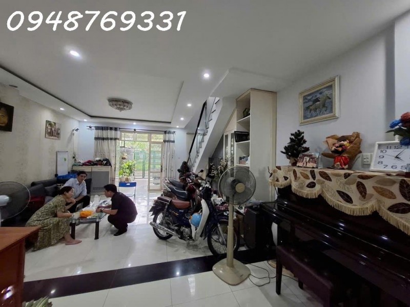 MẶT TIỀN CV BÔNG SAO – VIEW CÔNG VIÊN – KHU BIỆT THỰ P.5 QUẬN 8-0948769331