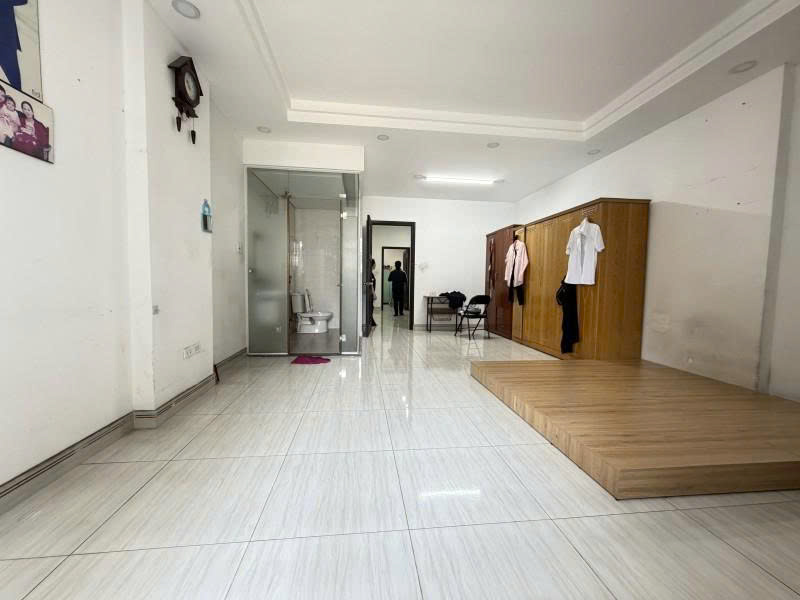 Bán nhà Biệt Thự Hẻm 6m Quang Trung - ngay chợ Hạnh Thông Tây, 13x30m, 2 Tầng, 20,9 tỷ.