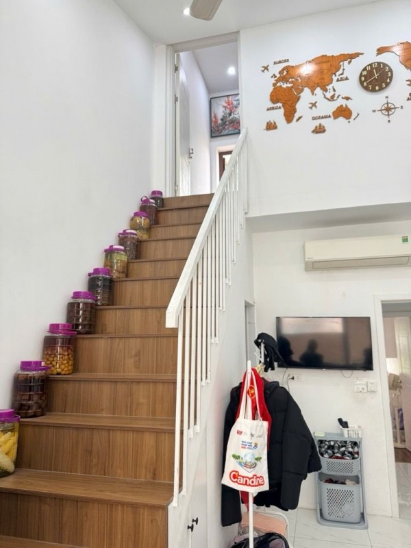 Bán nhà Thượng Thanh-Sát phố- Ô tô tránh- 35m 5 tầng nhỉnh 7 tỷ(TL)