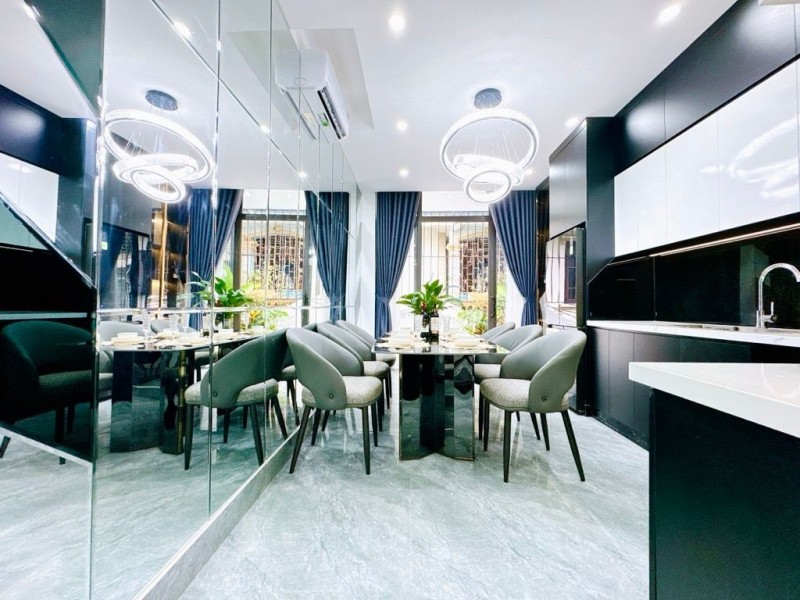 Bán nhà phố Thụy Khuê, Tây Hồ, ngõ thông, gần hồ, kinh doanh, 36m, 5 tầng, 9 tỷ.