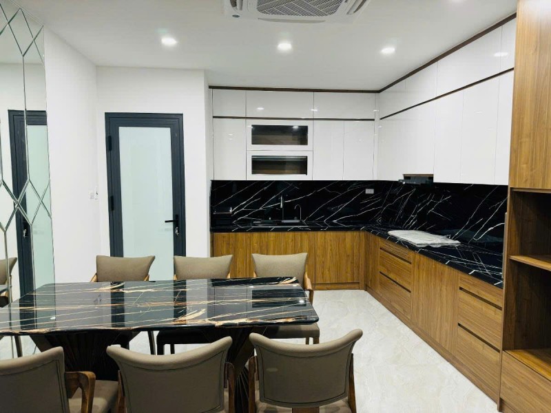 Bán nhà Bát Khối 78m 6 tầng MT5m thang máy gara kinh doanh hơn 22 tỷ