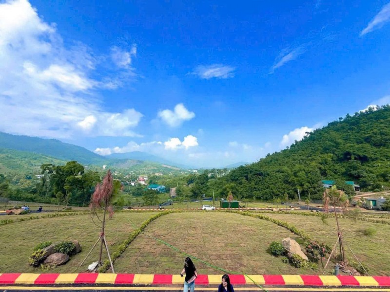 VÌ SAO LẠC THỦY ĐANG LÀ ĐIỂM NÓNG ĐẦU TƯ?