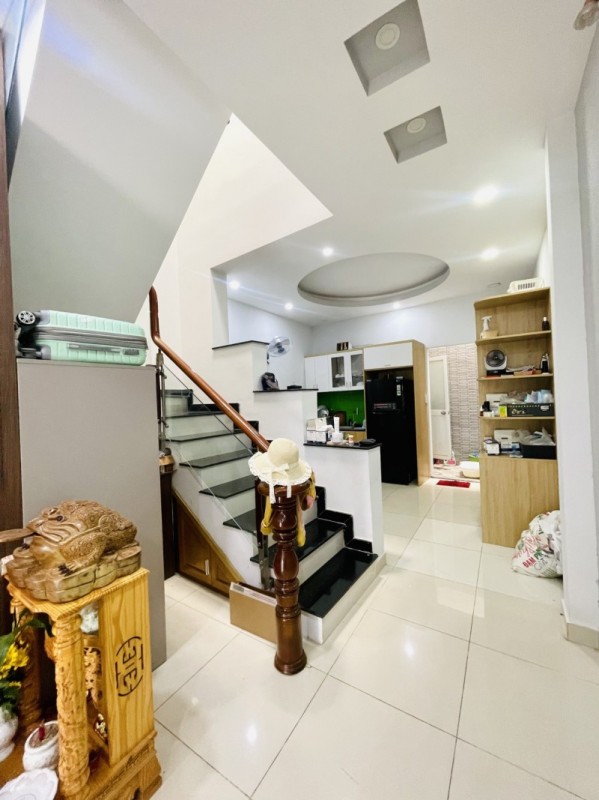 Bán nhà 2 tầng Võ Văn Hát Long Trường Thủ Đức - 52m2 - Hẻm ô tô - Giá 4.8 Tỷ