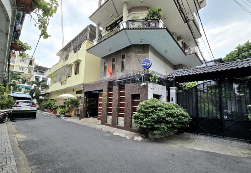 Ngay Siêu Thị Lottle Gò Vấp ! Bán Nhà 3 Lầu DT: 4,24m x 14,5m , Căn Góc Kinh doanh