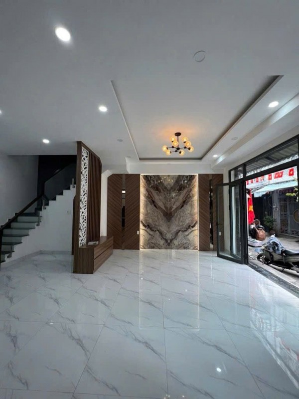 Hẻm 1/ - Đường 6M - Nhà Đẹp - 6 TỶ NHỈNH - BÌNH TÂN - Gần Chợ,Trường Học - Giáp Tân Phú - 72M2(8×9)