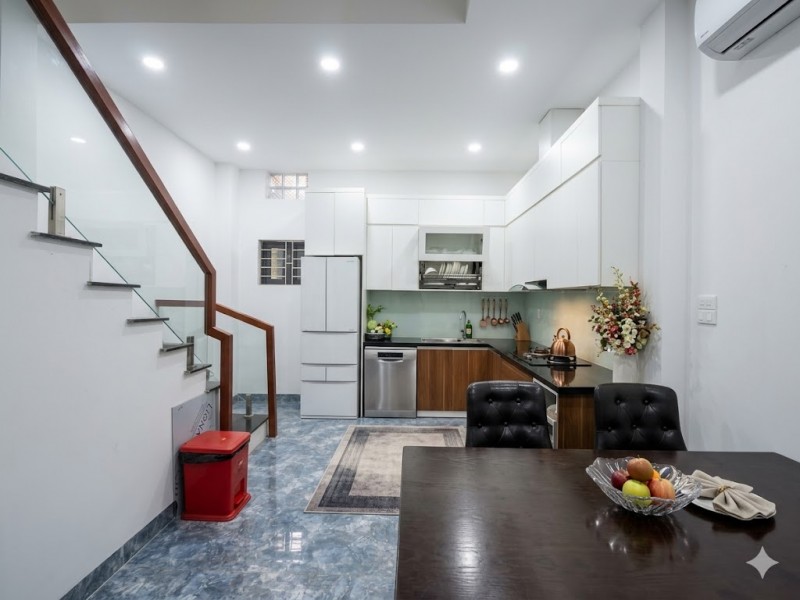 NHÀ AN DƯƠNG VƯƠNG-SỔ VUÔNG VẮN-OTO VÀO NHÀ-NGÕ RỘNG 5M THÔNG TỨ TUNG-NỘI THẤT CAO CẤP-KHU ĐÁNG