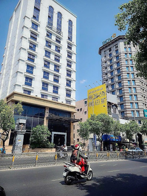 BÁN NHÀ 4 TẦNG XE HƠI NGỦ TRONG NHÀ Đ.NAM KỲ KHỞI NGHĨA, QUẬN 3 - DT ĐẸP 4,5M*15M - CHÍNH CHỦ Ở LÂU