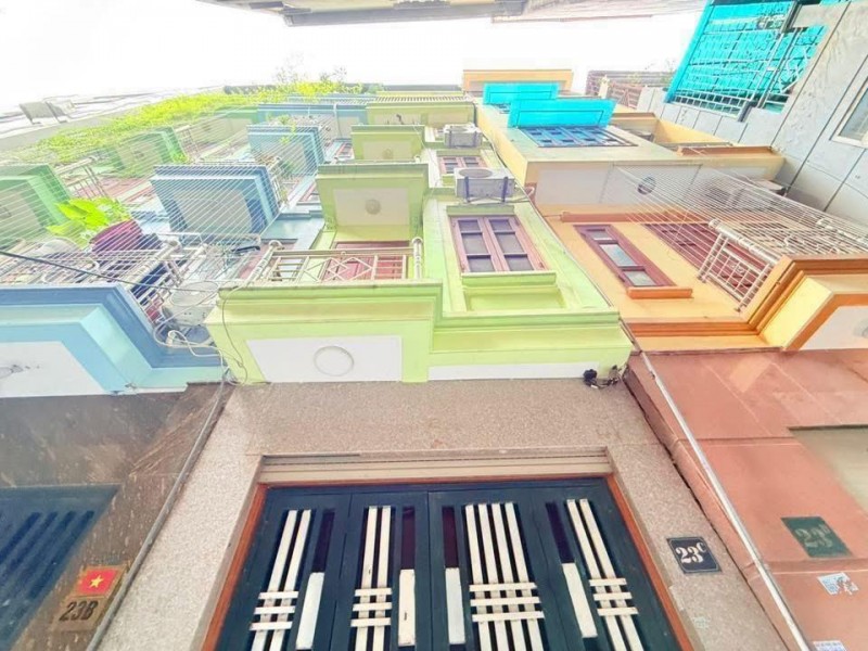 Bán nhà phố Đào Tấn, Ba Đình, gần phố, dân xây kiên cố, 39m, 5 tầng, 11.5 tỷ.