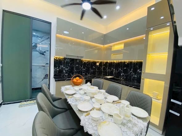 C.H.Ủ THIỆN CHÍ B.Á.N Nhỉnh 6 TỶ - NHÀ 4 TẦNG - LÔ NHÌ MẶT TIỀN HẺM XE HƠI - CÁCH HUỲNH TẤN PHÁT