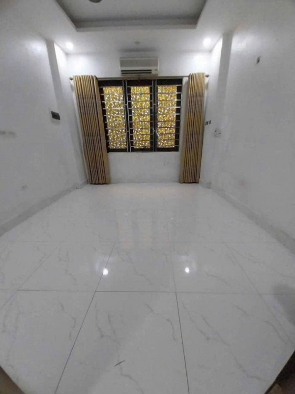 CC cần cho thuê nhà Nguyễn Lương  Bằng, 5 tầng x 30m2, 3 ngủ khép kín, ở hoặc KD nhỏ