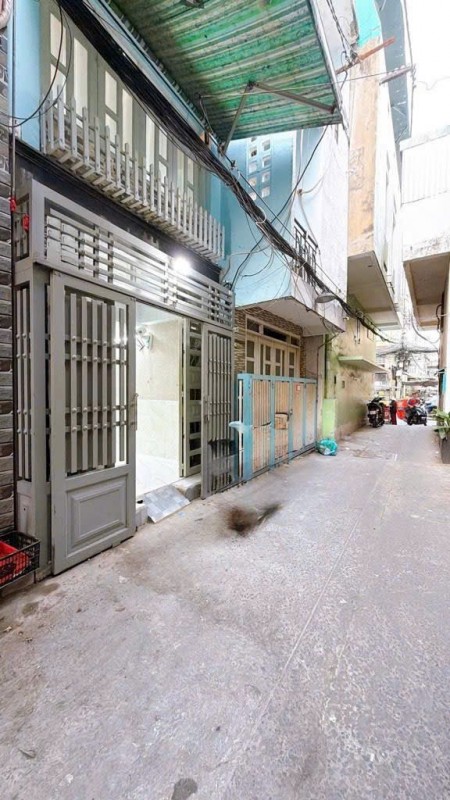 Bán nhà sát mặt tiền q4 đúc 5 tấm 
có 4 đ đói diện q1