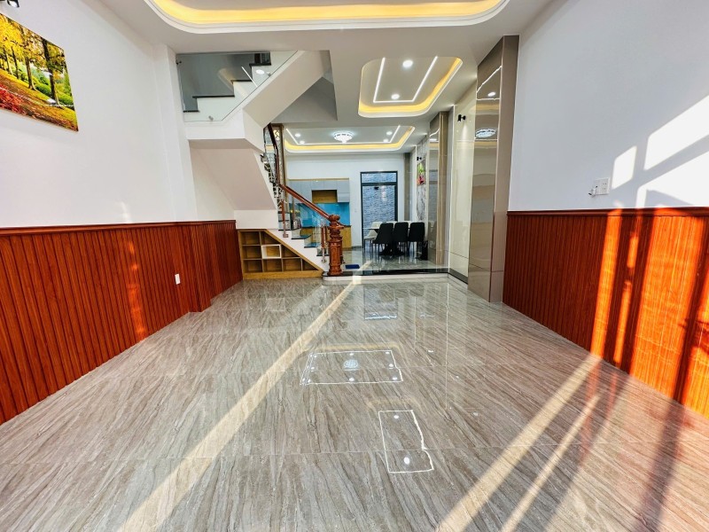 Bán nhà Lã Xuân Oai, Long Trường, Q9, Thủ Đức, TP HCM. DT 54m2, 4 tầng, SHR - Giá  6.7 tỷ