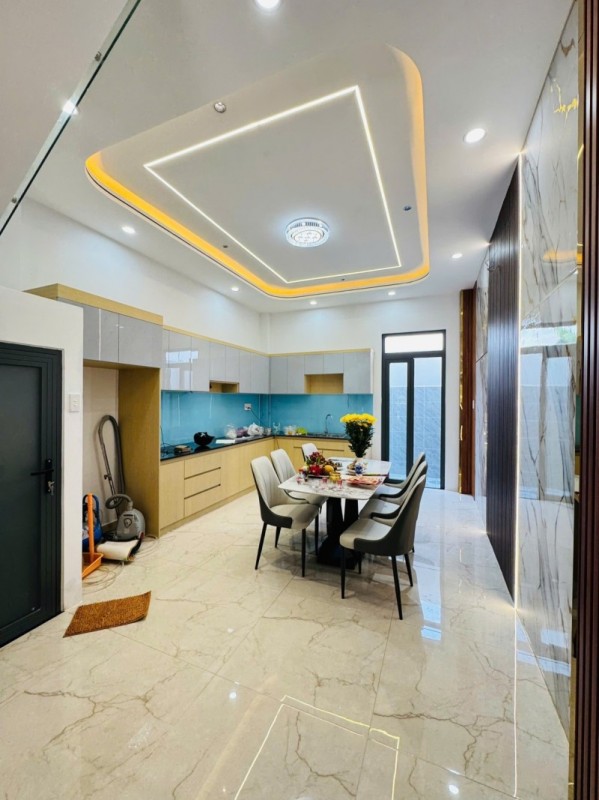 Bán nhà Lã Xuân Oai, Long Trường, Q9, Thủ Đức, TP HCM. DT 54m2, 4 tầng, SHR - Giá  6.7 tỷ