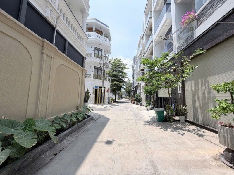 CHỈ 7.x TỶ- NHÀ 4 TẦNG- GẦN HOÀNG QUỐC VIỆT- HUỲNH THỊ ĐỒNG- HXH 6M- DT 4.6 x 12 - 2 LẦU- 4PN- HOÀN