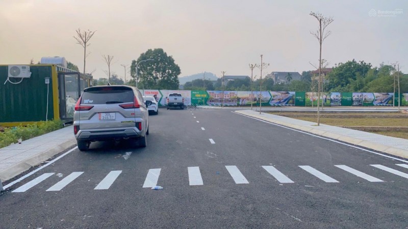 Bán đất nền Hoà Lạc - ĐH Quốc gia 100m2 full thổ cư, mặt tiền 8m, đường trước 20m, giá nhỉnh 3  tỷ