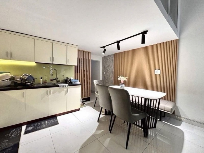 Bán nhà phố Đội Cấn, Ba Đình, ô tô qua nhà, kinh doanh bất chấp, 42m, 5 tầng, 13.7 tỷ