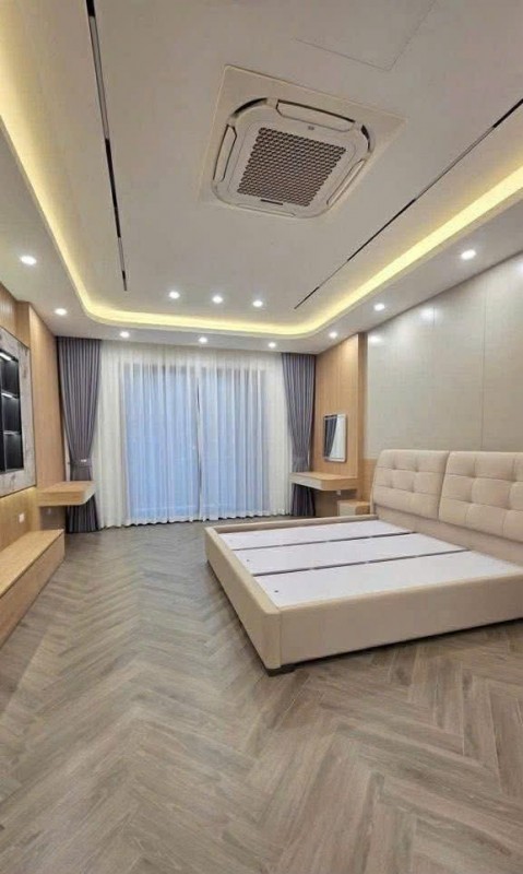 MỄTRÌ- NHÀ MỚI- MẶT TIỀN 5M- 10M RA OTO NHỈNH 7 TỶ