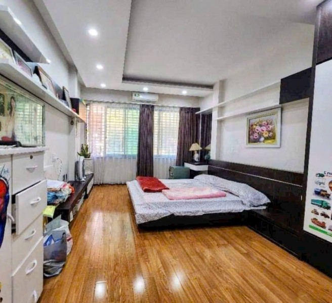 Bán nhà phố Văn Cao, Ba Đình, ngõ ô tô, nhà dân xây, khu dân trí cao, 52m, 5 tầng, 15 tỷ