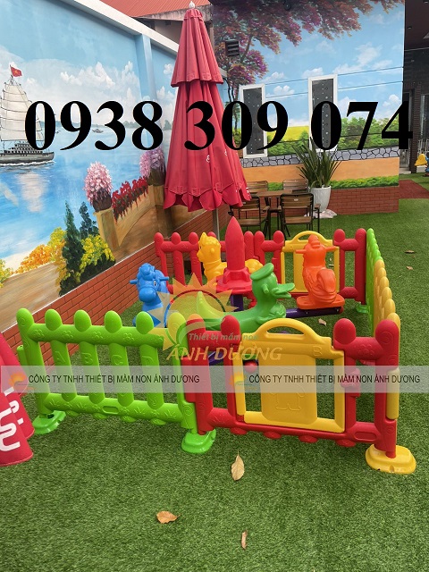 Hàng rào nhựa lắp ghép mầm non, hàng rào nhựa cho bé mầm non