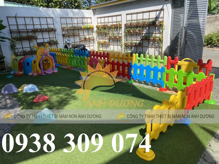 Hàng rào nhựa lắp ghép mầm non, hàng rào nhựa cho bé mầm non