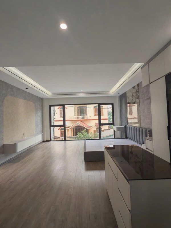 TRUNG TÂM NGỌC THỤY - CHỈ 12.X TỶ THÔNG SỐ KHỦNG 5 TẦNG THANG MÁY FULL NỘI THẤT