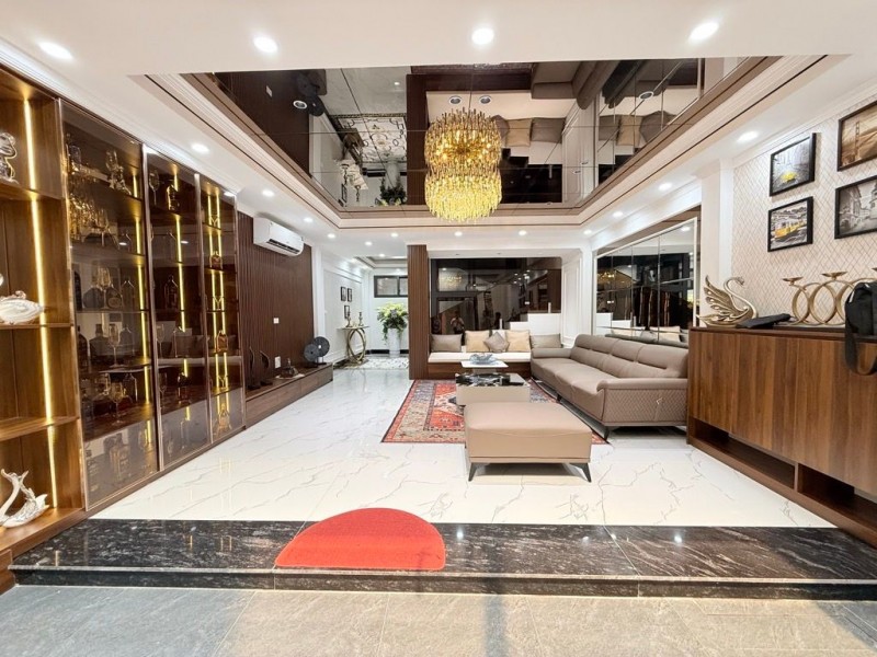 Bán nhà đẹp Hồng Tiến- Full NT- Dân xây- Gara- sát phố- 45m 5 tầng- nhỉnh 12 tỷ(TL)