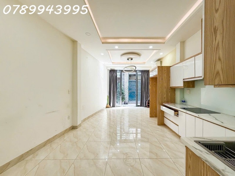 Bán nhà Lê Văn Sỹ giáp Quận 3 gần HXH, 42m (3.5x12), giá dưới 7 tỷ