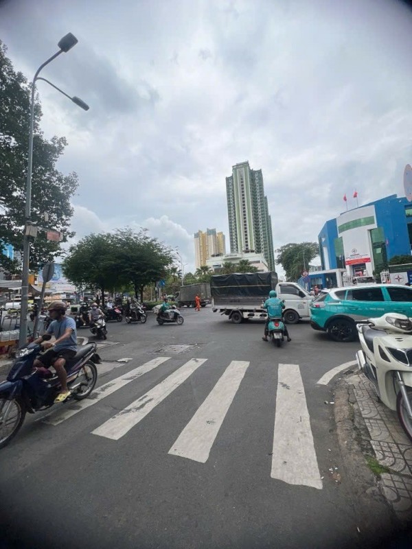 NHÀ ĐẸP – GIÁ TỐT – CHÍNH CHỦ CẦN BÁN NHÀ MẶT TIỀN Tại Đường Tân Hưng, P.12, Q. 5, TP.HCM