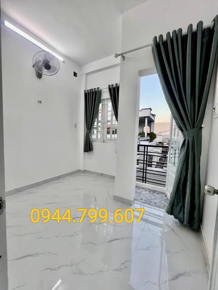 NHÀ 3 TẦNG - THÍCH HỢP CHO KHÁCH NHỎ TIỀN - CĂN GÓC 2MT - HTP -NHĨNH 2TỶ