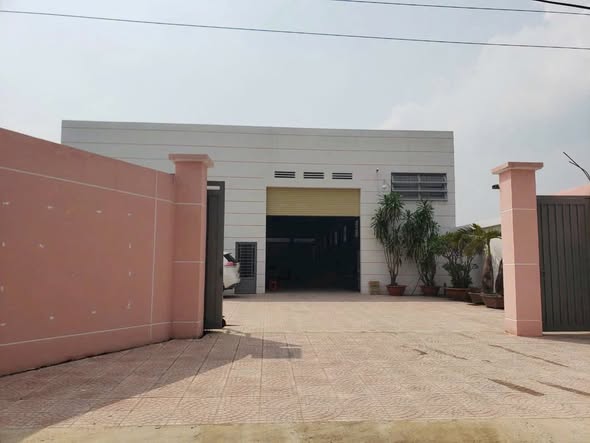 Bán nhà mặt tiền 16x64m giá 18,9 tỷ Bình Mỹ