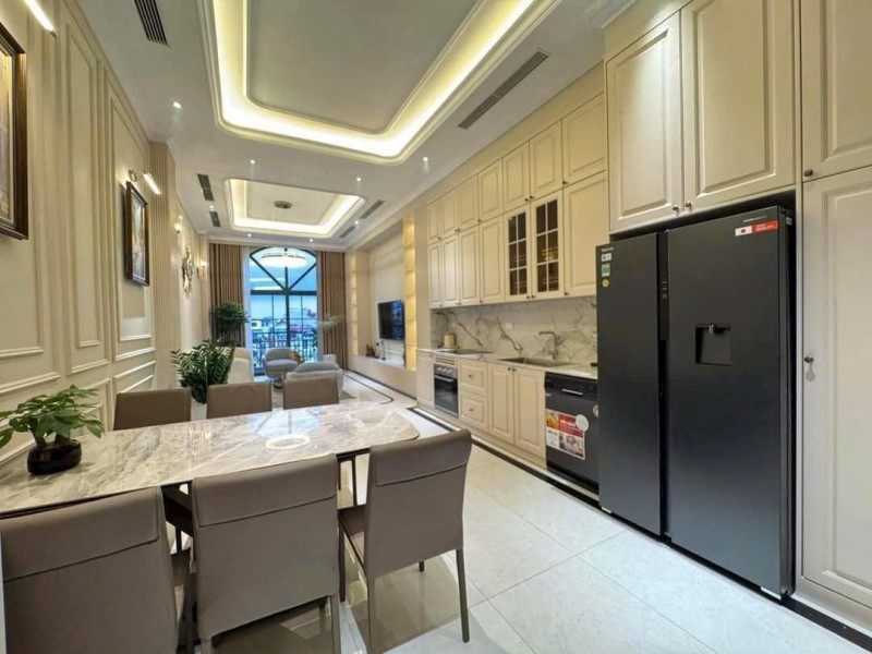 Mặt phố Đàm Quang Trung!80M,8 tầng,KD dòng tiền,ô tô tránh,vỉa hè,nhỉnh 30 tỷ