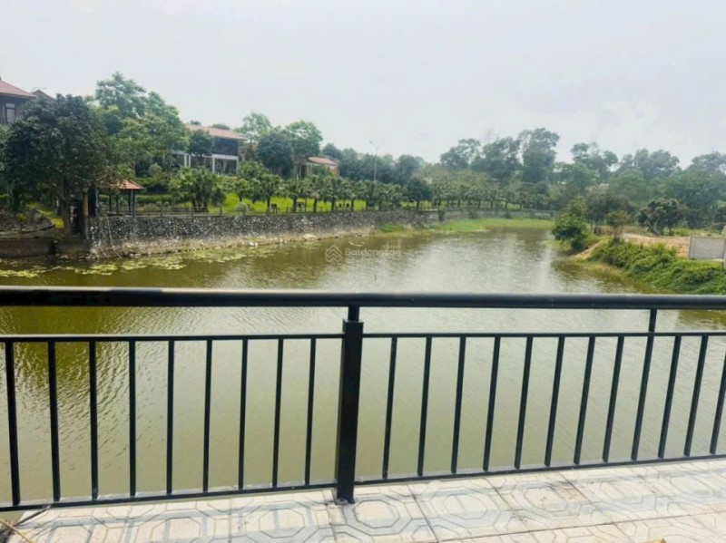 Siêu phẩm đất Hòa Lạc view hồ thoáng mát, gần CNC & ĐH FPT