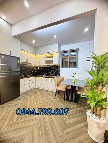 NHỈNH 3TỶ NHỎ NHÀ CẤP 4 XÂY MỚI FULL NỘI THẤT CHỈ VIỆC VÀO Ở - KHU DÂN CƯ HIỆN HỮU - HẺM CAO RÁO