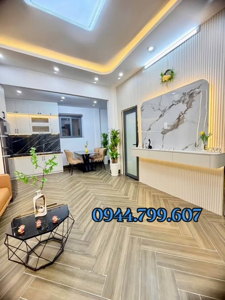 NHỈNH 3TỶ NHỎ NHÀ CẤP 4 XÂY MỚI FULL NỘI THẤT CHỈ VIỆC VÀO Ở - KHU DÂN CƯ HIỆN HỮU - HẺM CAO RÁO